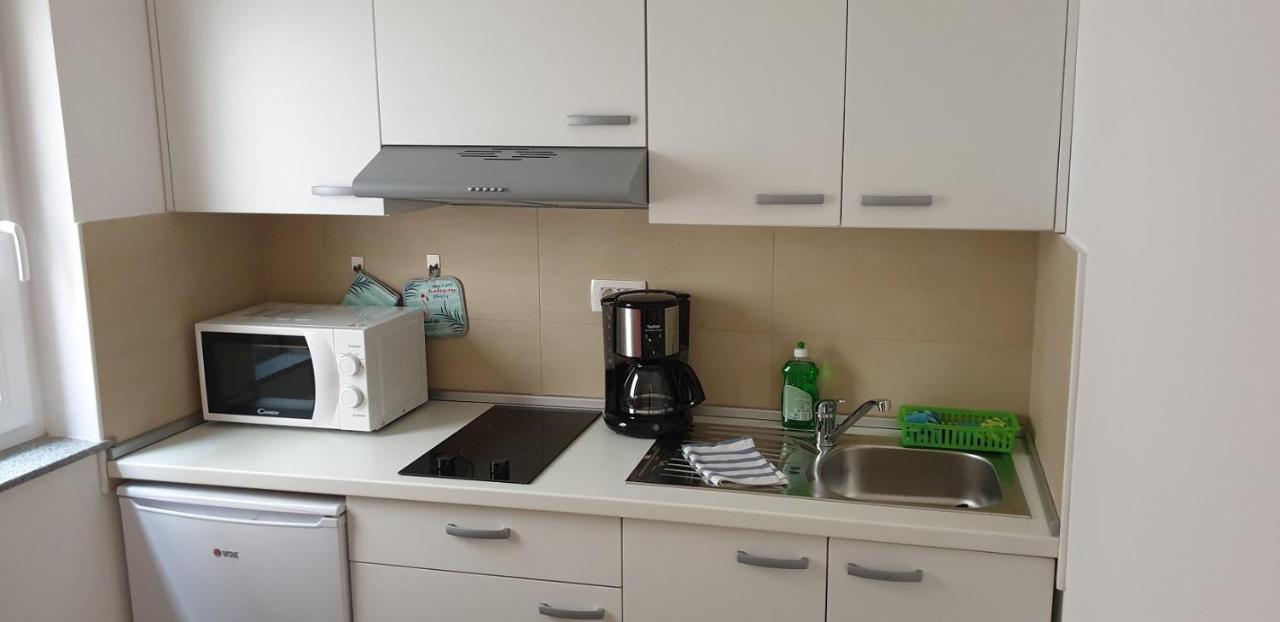 White Apartment イゾラ エクステリア 写真