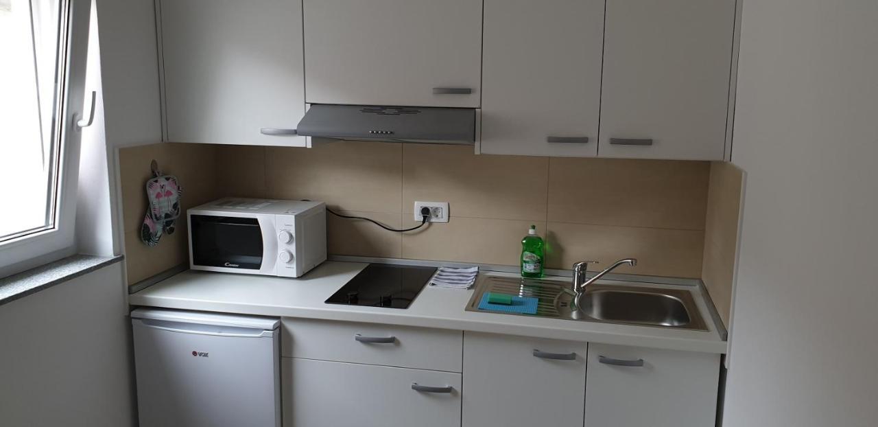 White Apartment イゾラ エクステリア 写真
