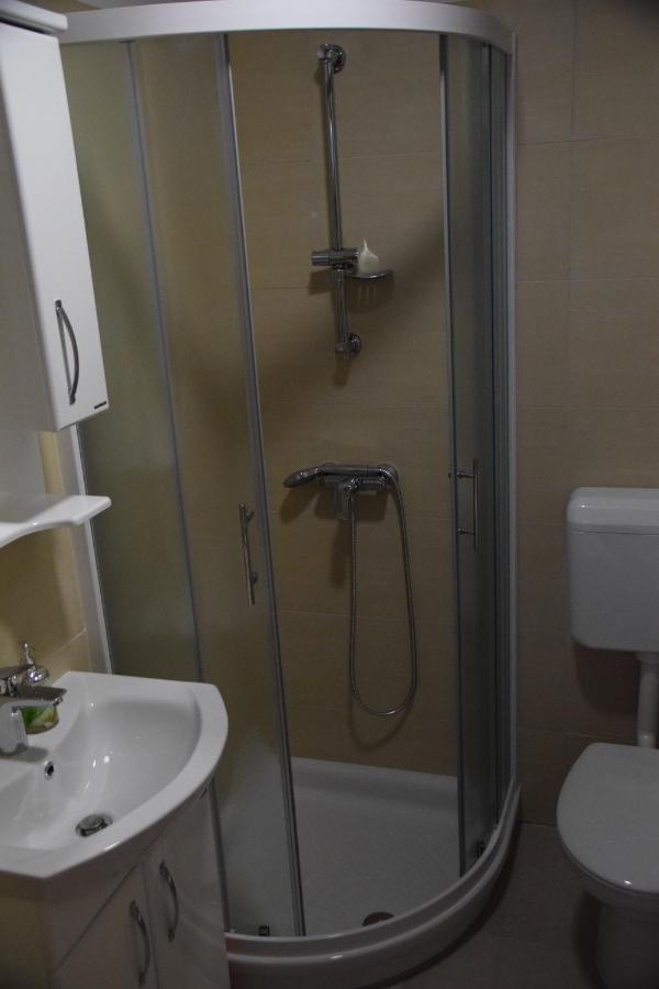 White Apartment イゾラ エクステリア 写真