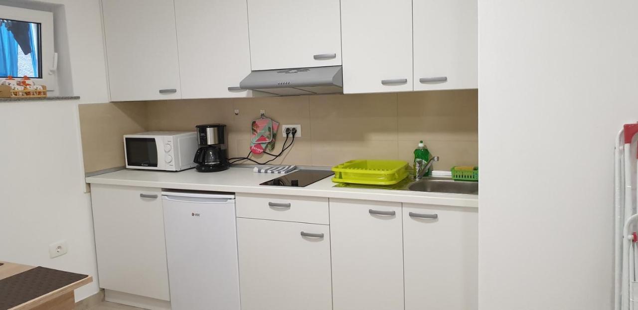White Apartment イゾラ エクステリア 写真
