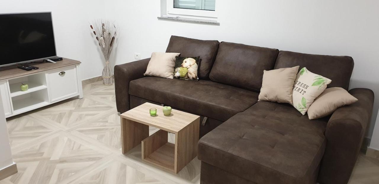 White Apartment イゾラ エクステリア 写真